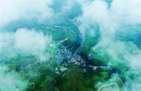 泰山九女峰乡村振兴示范区——东西门村航拍图